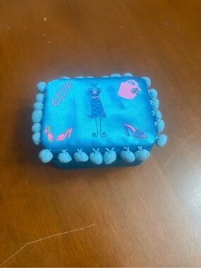 Blue Pom-Pom Jewelry Box with Fashion Motif